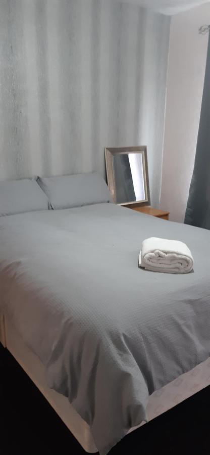 Our Guests Are Royal Apartment Wellingborough Luaran gambar