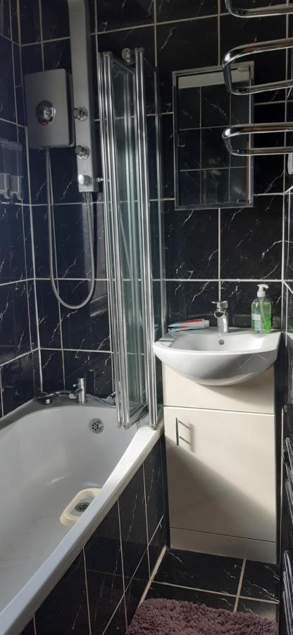 Our Guests Are Royal Apartment Wellingborough Luaran gambar