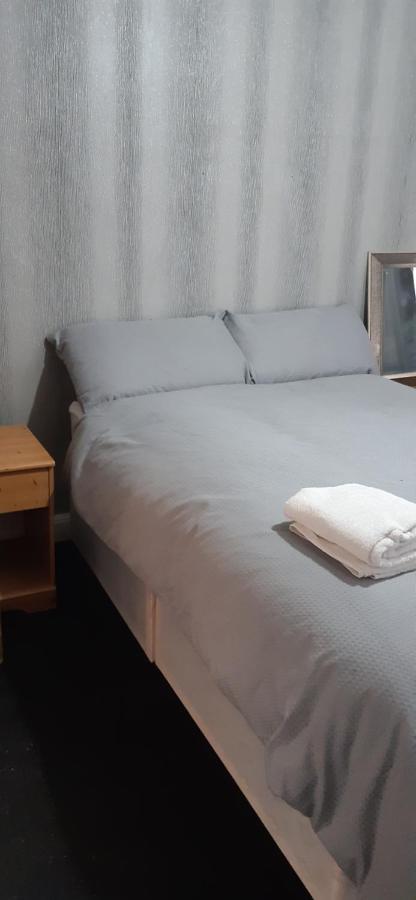 Our Guests Are Royal Apartment Wellingborough Luaran gambar